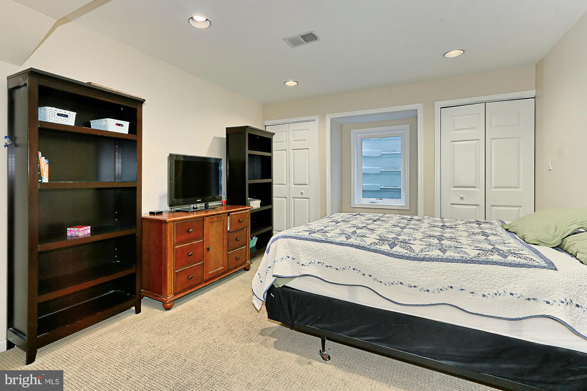 7903 Foxhound Road McLean, VA 22102 - Photo 47 of 61 Bedroom