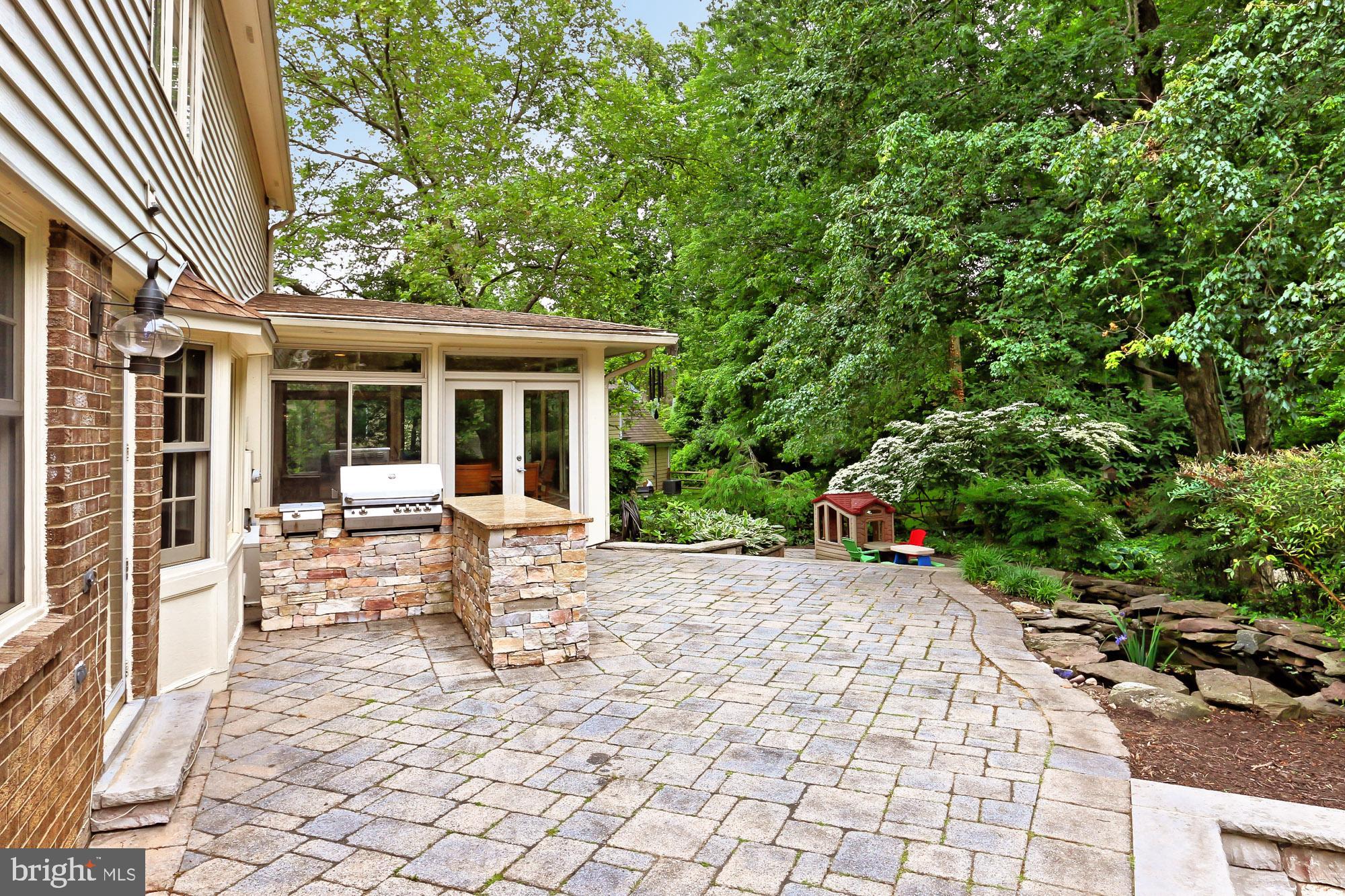 7903 Foxhound Road McLean, VA 22102 - Photo 50 of 61 Patio/Extensive Hardscapes