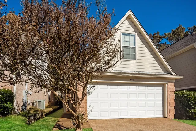 a view of backyard of house