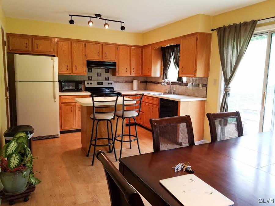 1302 Stanford Road Bethlehem, PA 18018 - Photo 4 of 20 Gallery Image 4