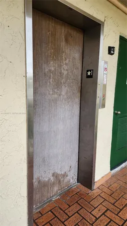 $1,825 | 9405 West Flagler Street, Unit D204, Miami, FL 33174