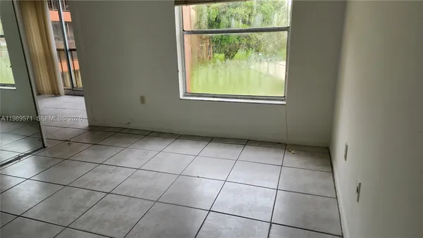 $1,825 | 9405 West Flagler Street, Unit D204, Miami, FL 33174