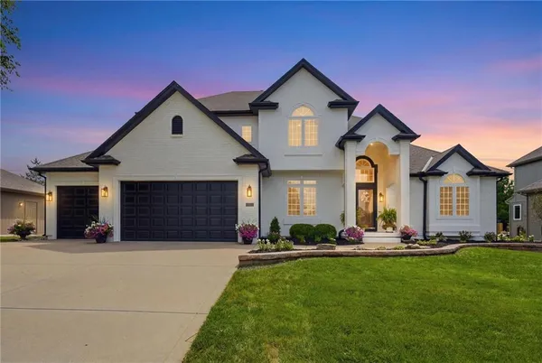 $589,000 | 2115 Prairie Creek Drive, Kearney, MO 64060