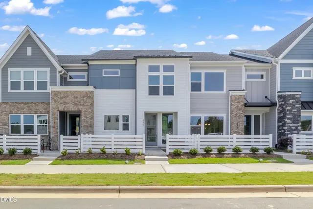 $389,800 | 283 Wendover Parkway, Pittsboro, NC 27312