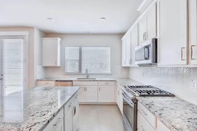 $389,800 | 283 Wendover Parkway, Pittsboro, NC 27312