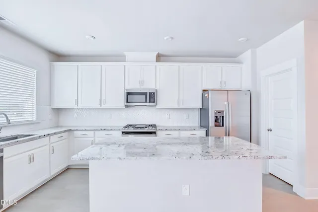 $389,800 | 283 Wendover Parkway, Pittsboro, NC 27312