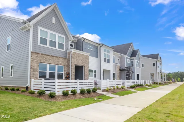 $389,800 | 283 Wendover Parkway, Pittsboro, NC 27312