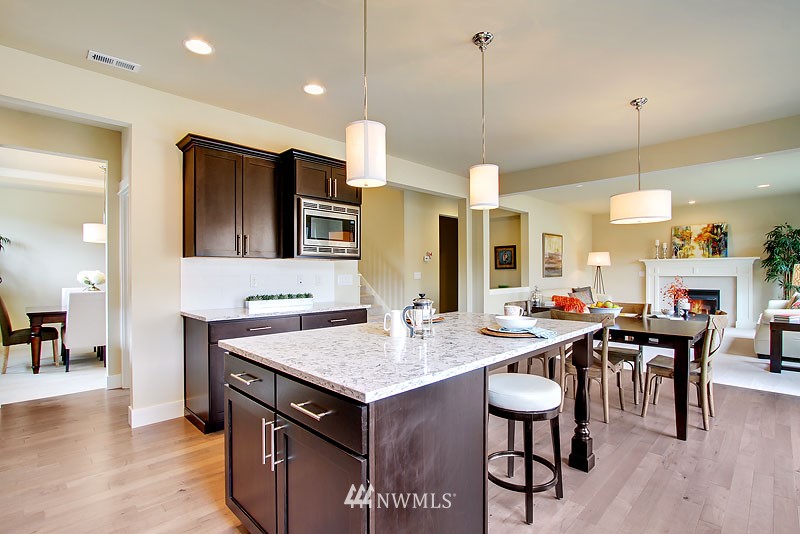 16811 37th Drive Southeast Bothell, WA 98012 - Photo 4 of 16 Gallery Image 4