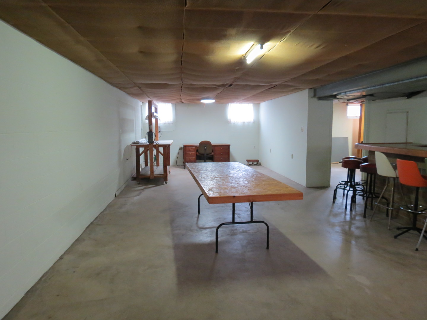 120 East 6th Street Momence, IL 60954 - Photo 19 of 26 a dining room with furniture and chandelier