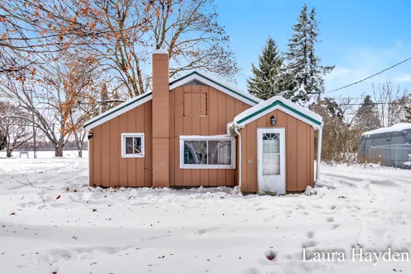 $80,000 | 525 South 1st Street, Edmore, MI 48829