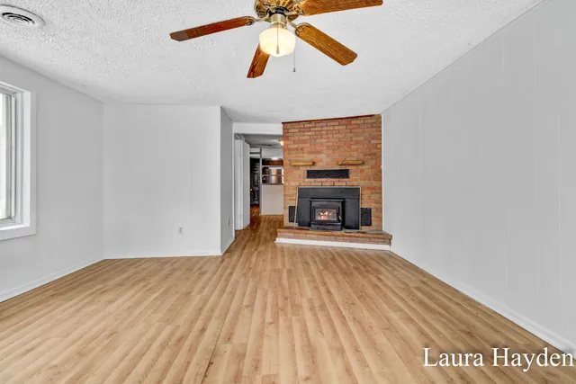 $79,999 | 525 South 1st Street, Edmore, MI 48829