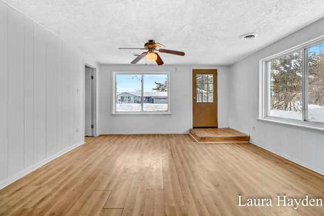 $79,999 | 525 South 1st Street, Edmore, MI 48829