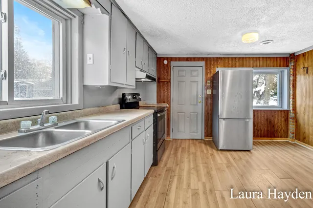 $79,999 | 525 South 1st Street, Edmore, MI 48829