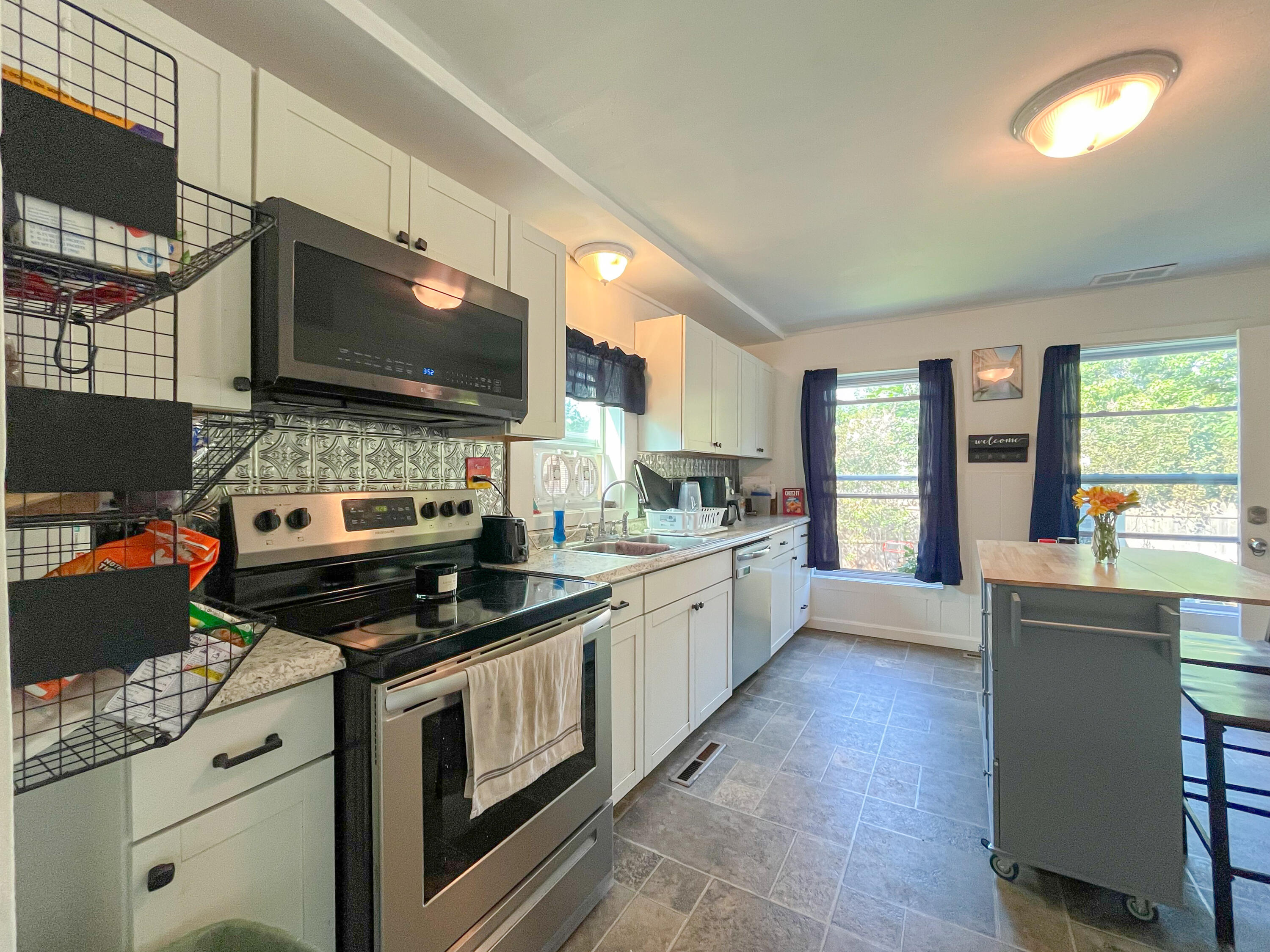 55 Chadbourne Road Standish, ME 04084 - Photo 10 of 60 55 Chadbourne Rd Standish -11