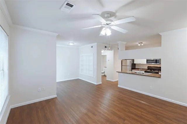 $1,075 | 10505 I-35 Frontage Road South, Unit 338, Austin, TX 78747