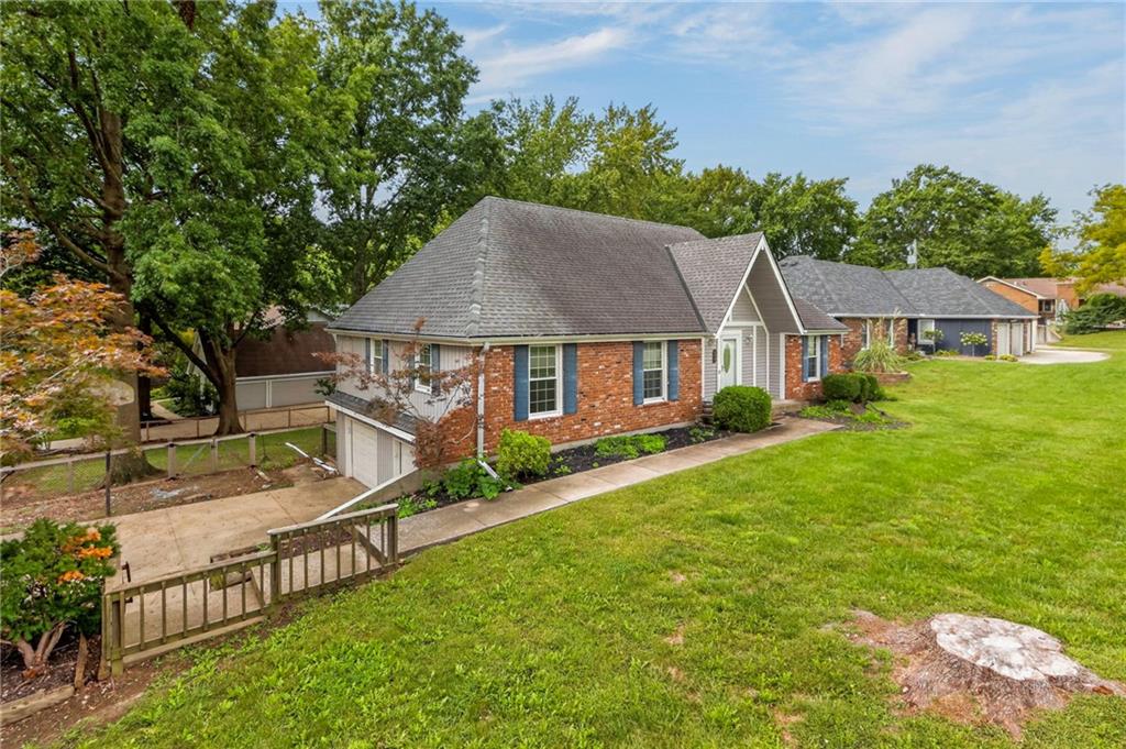 609 Nashua Road Liberty, MO 64068 - Photo 4 of 46 Gallery Image 4