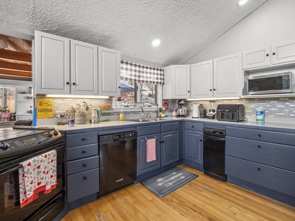 19 Jane Road Methuen, MA 01844 - Photo 10 of 38 Gallery Image 10