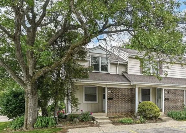 $210,000 | 6216 West College Avenue, Greendale, WI 53129