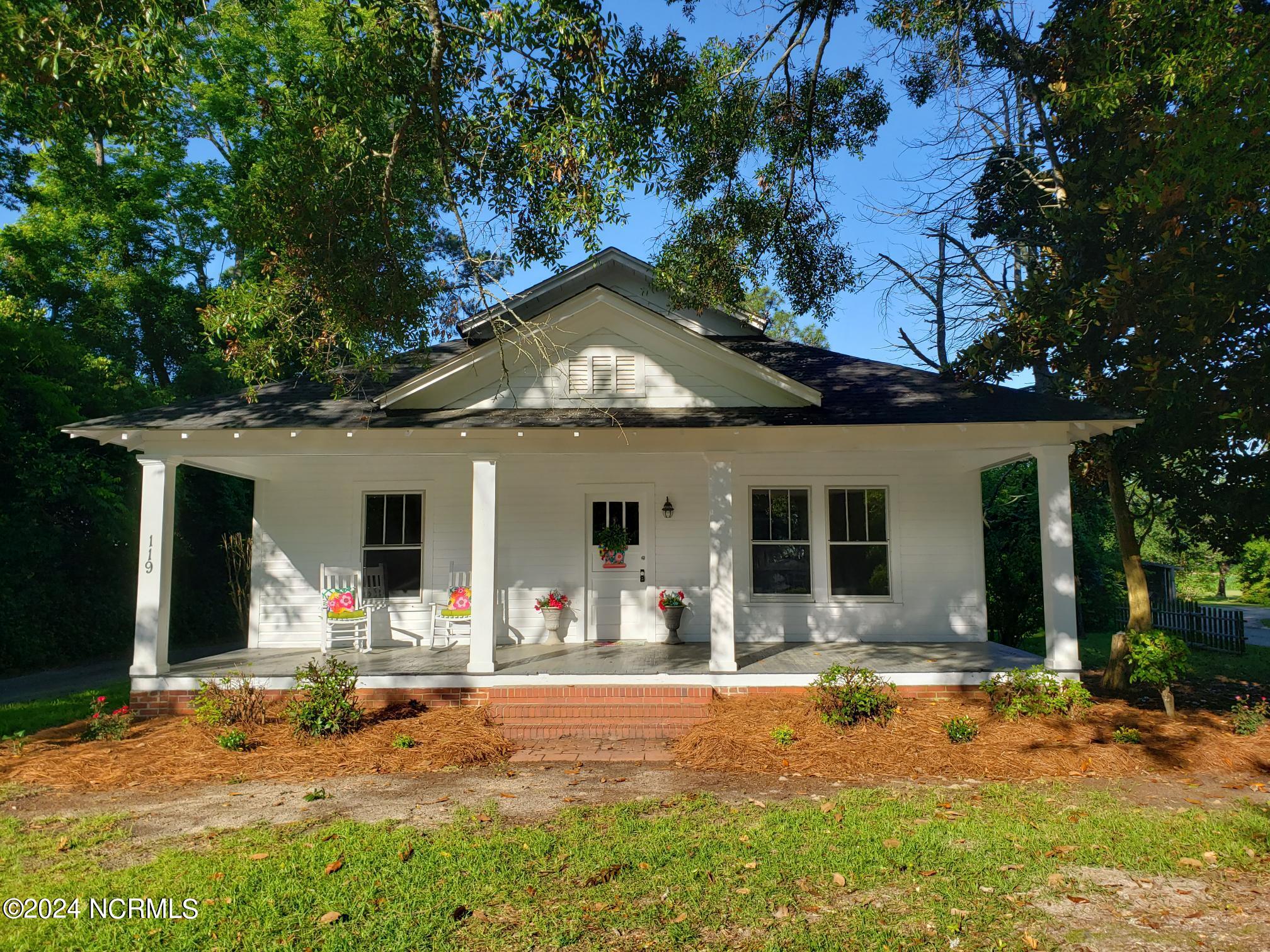 119 Maple Street Brunswick, NC 28472 - Photo 2 of 30 20240521_081654