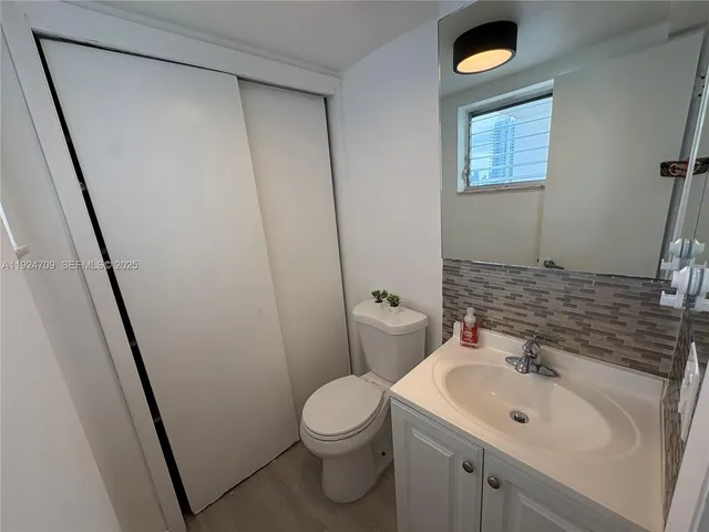 $2,750 | 1340 Lincoln Road, Unit 806, Miami Beach, FL 33139