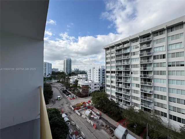 $2,750 | 1340 Lincoln Road, Unit 806, Miami Beach, FL 33139