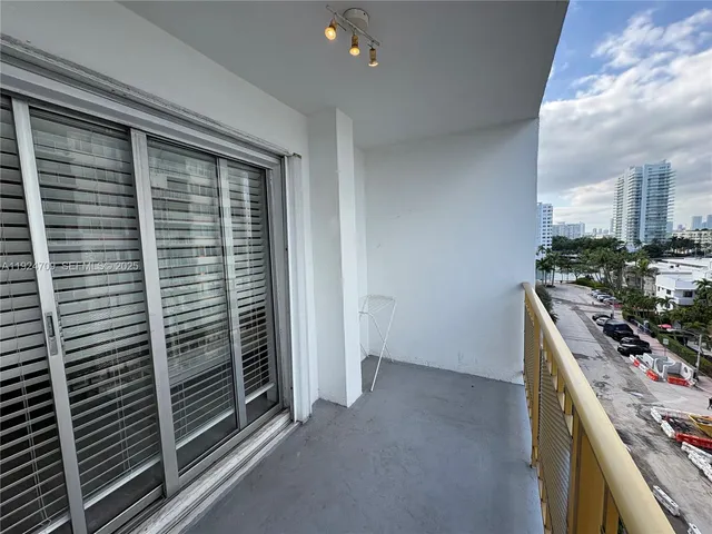 $2,750 | 1340 Lincoln Road, Unit 806, Miami Beach, FL 33139