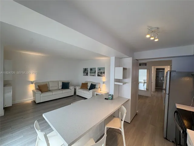 $2,750 | 1340 Lincoln Road, Unit 806, Miami Beach, FL 33139