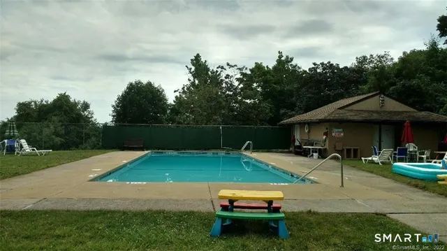 $1,550 | 1205 Cromwell Hills Drive, Unit 1205, Cromwell, CT 06416