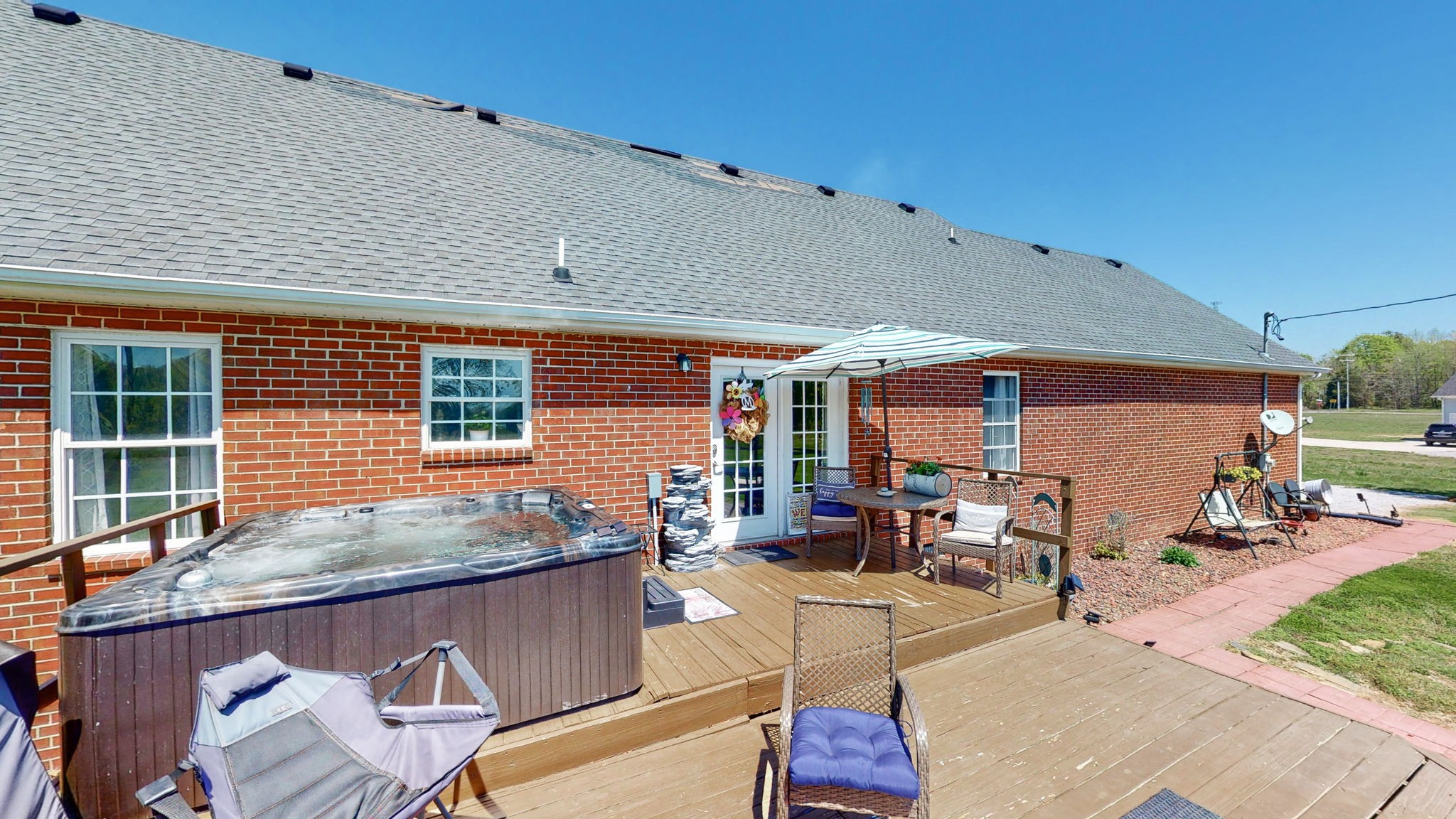 4211 Sandy Springs Road Springfield, TN 37172 - Photo 38 of 58 an outdoor space with patio furniture and potted plants