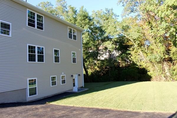 4-2 Bryon Road, Unit 2 Newton, MA 02467 - Photo 3 of 8