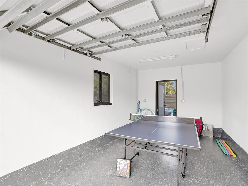 5501 Northeast 18th Terrace Fort Lauderdale, FL 33308 - Photo 47 of 56 a room with a table