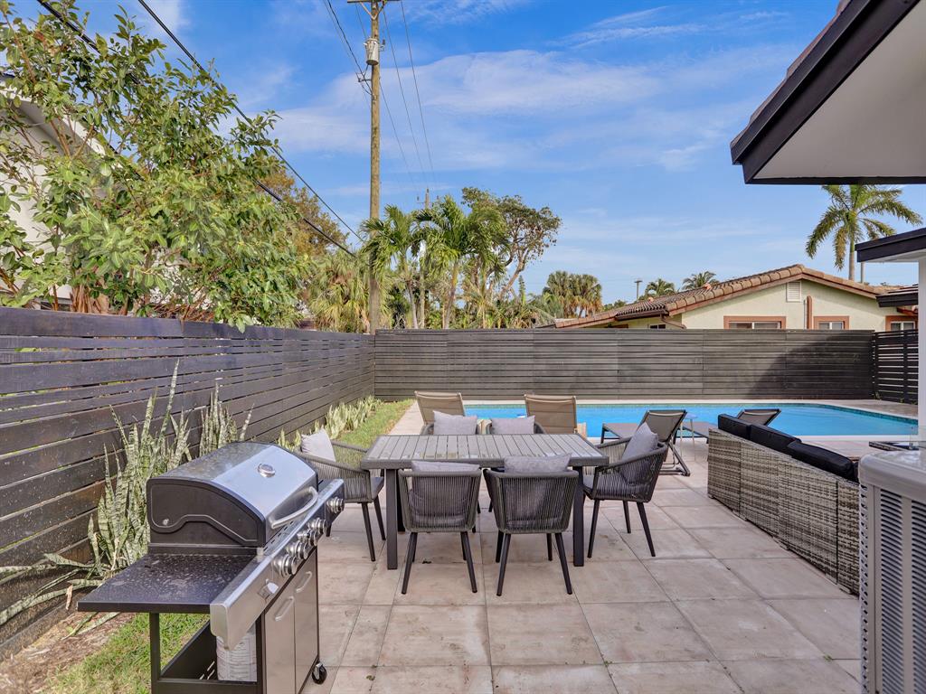 5501 Northeast 18th Terrace Fort Lauderdale, FL 33308 - Photo 54 of 56 an outdoor space with furniture