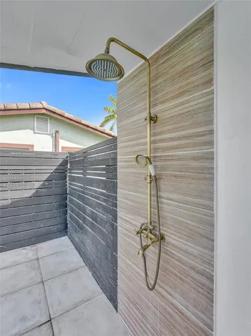 $6,700 | 5501 Northeast 18th Terrace, Fort Lauderdale, FL 33308