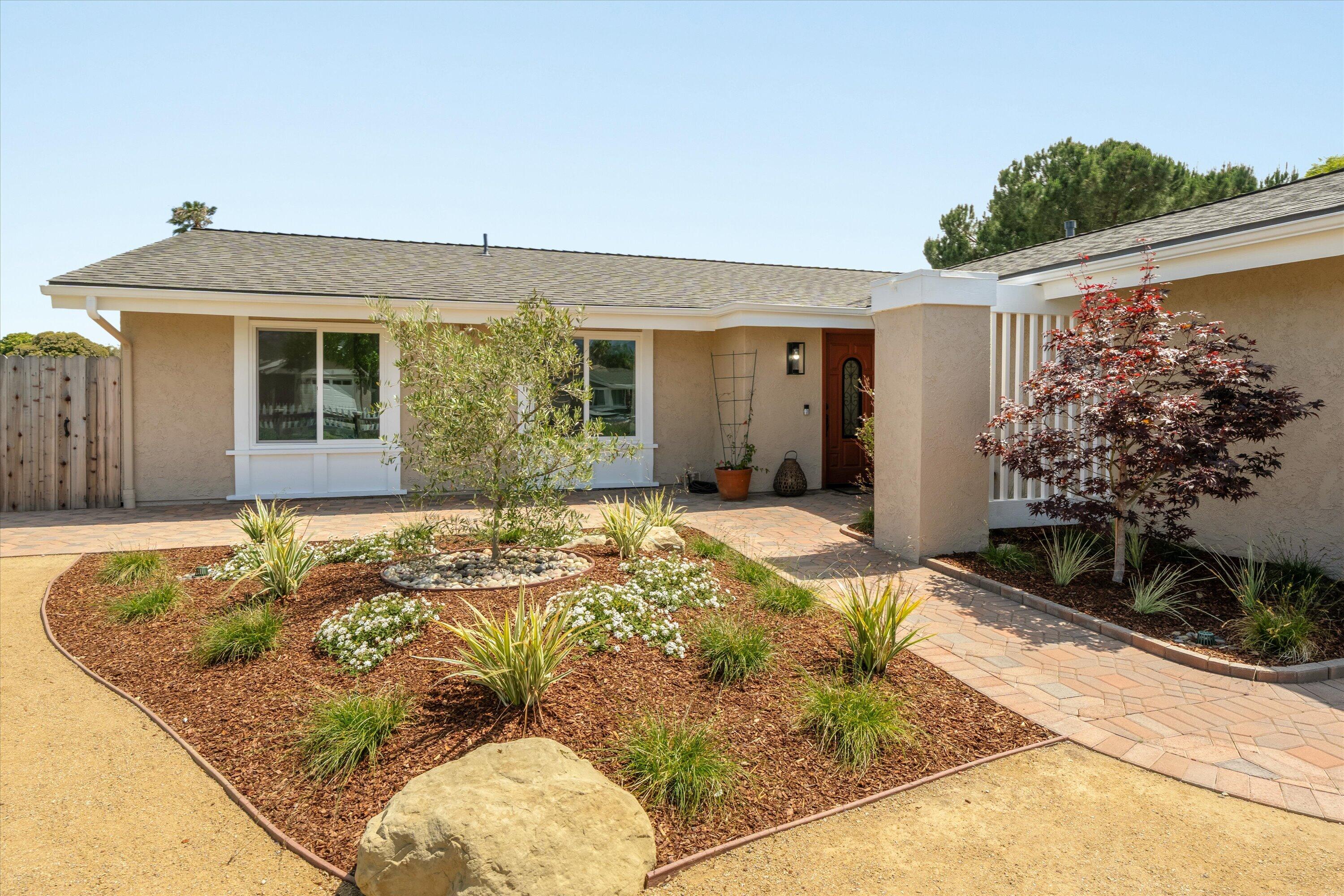 7321 Freeman Place Goleta, CA 93117 - Photo 4 of 32 Front of house