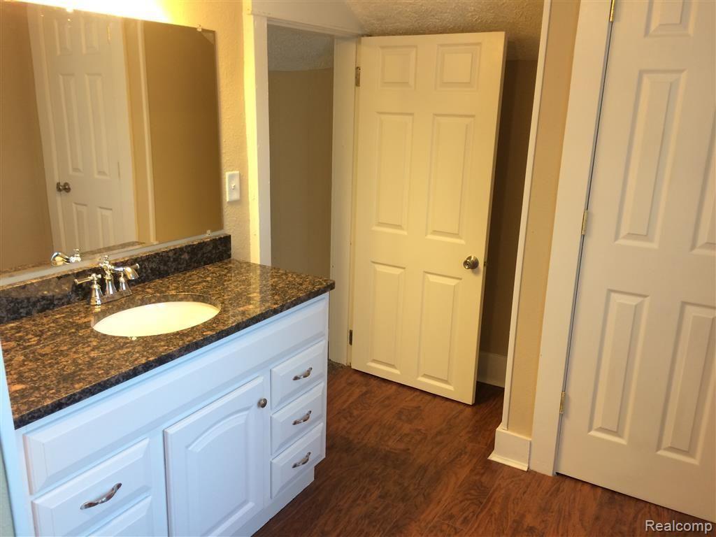 10555 Antcliff Road Fowlerville, MI 48836 - Photo 17 of 28