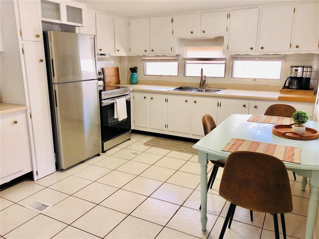 980 7th Street Northwest, Unit 72 Largo, FL 33770 - Photo 3 of 27