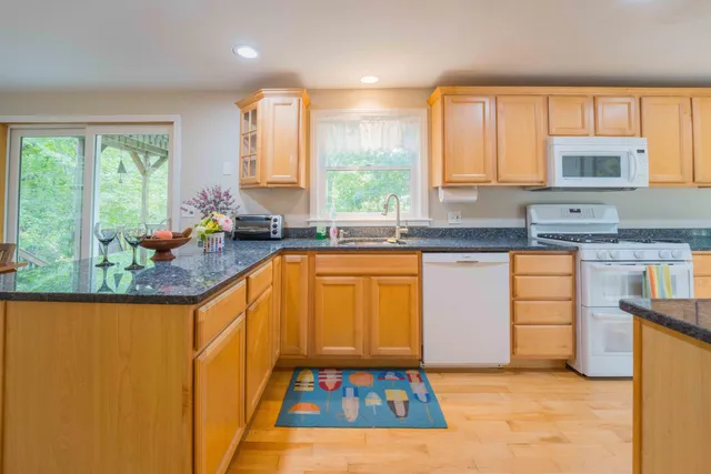 $969,000 | 25 Sawmill Lane, Ogunquit, ME 03907