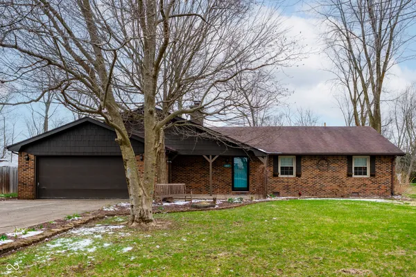 $300,000 | 100 East Michelle Lane, Pendleton, IN 46064