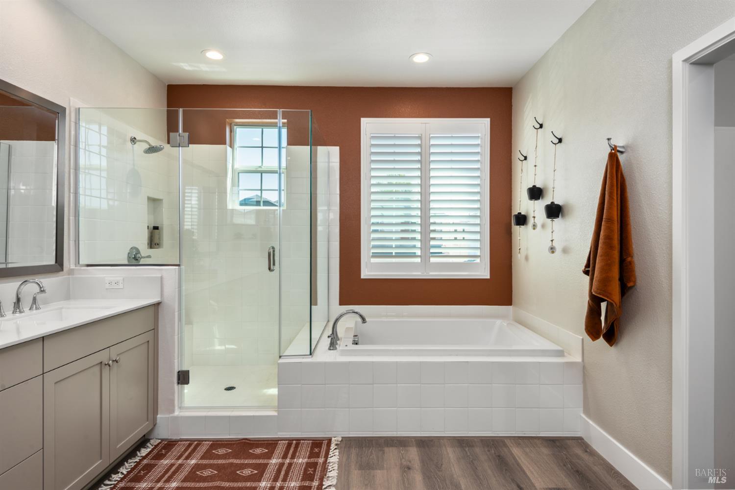2527 Courtney Avenue Santa Rosa, CA 95403 - Photo 5 of 16