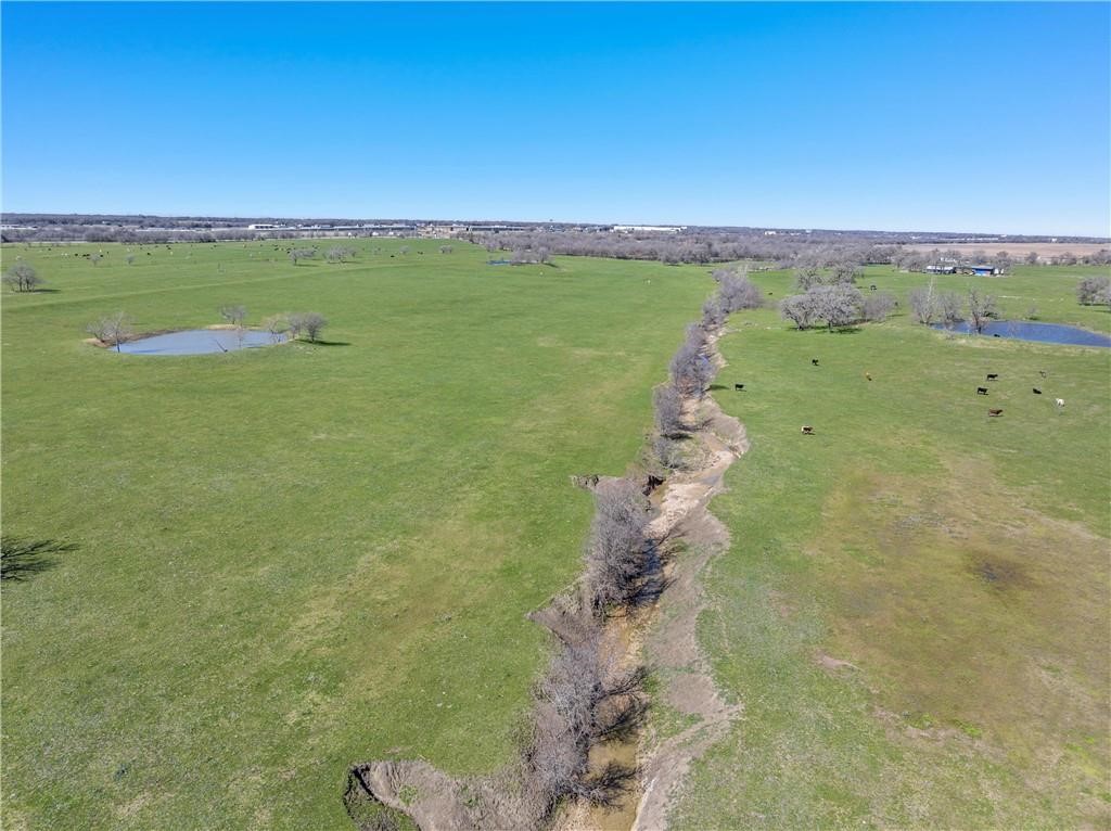 295 Bode Road Elm Mott, TX 76640 - Photo 3 of 8