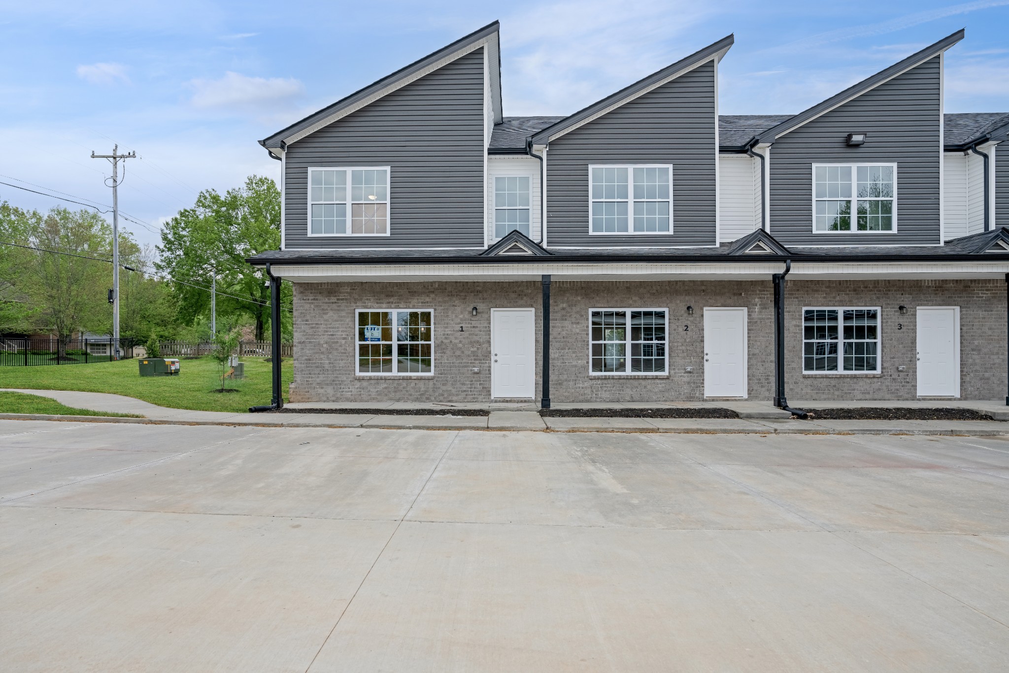 156 Excell Road, Unit 17 Clarksville, TN 37043 - Photo 2 of 29