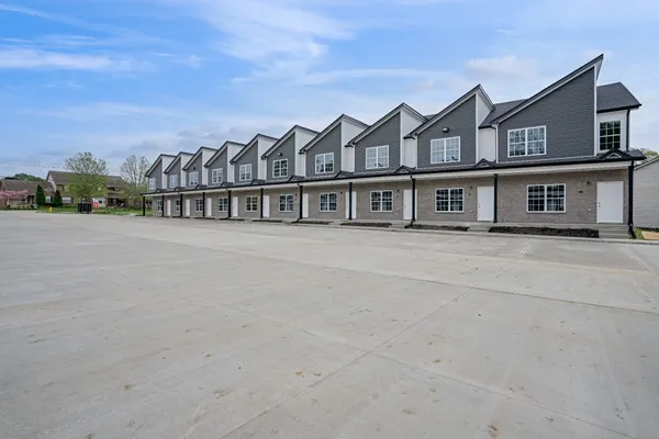 $1,600 | 156 Excell Road, Unit 17, Clarksville, TN 37043