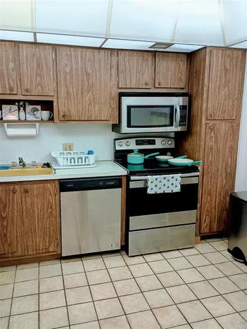 $1,400 | 3200 North Palm Aire Drive, Unit 105, Pompano Beach, FL 33069