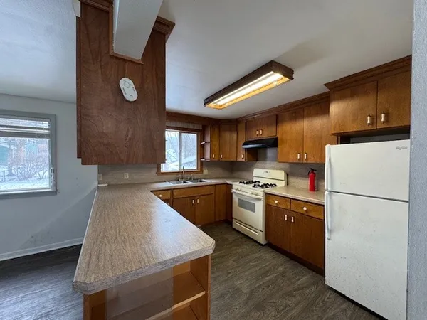 $2,200 | 812 Dickinson Drive, Vestal, NY 13850