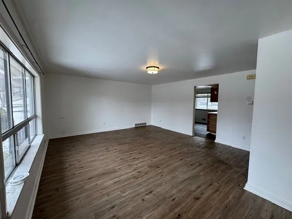 $2,200 | 812 Dickinson Drive, Vestal, NY 13850