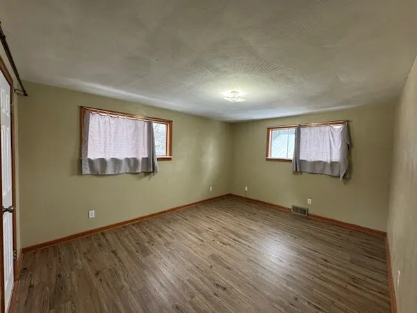 $2,200 | 812 Dickinson Drive, Vestal, NY 13850