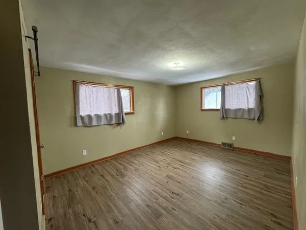 $2,200 | 812 Dickinson Drive, Vestal, NY 13850