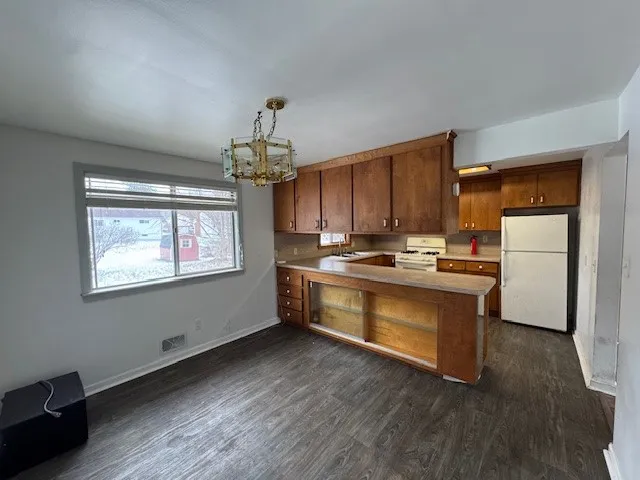 $2,200 | 812 Dickinson Drive, Vestal, NY 13850