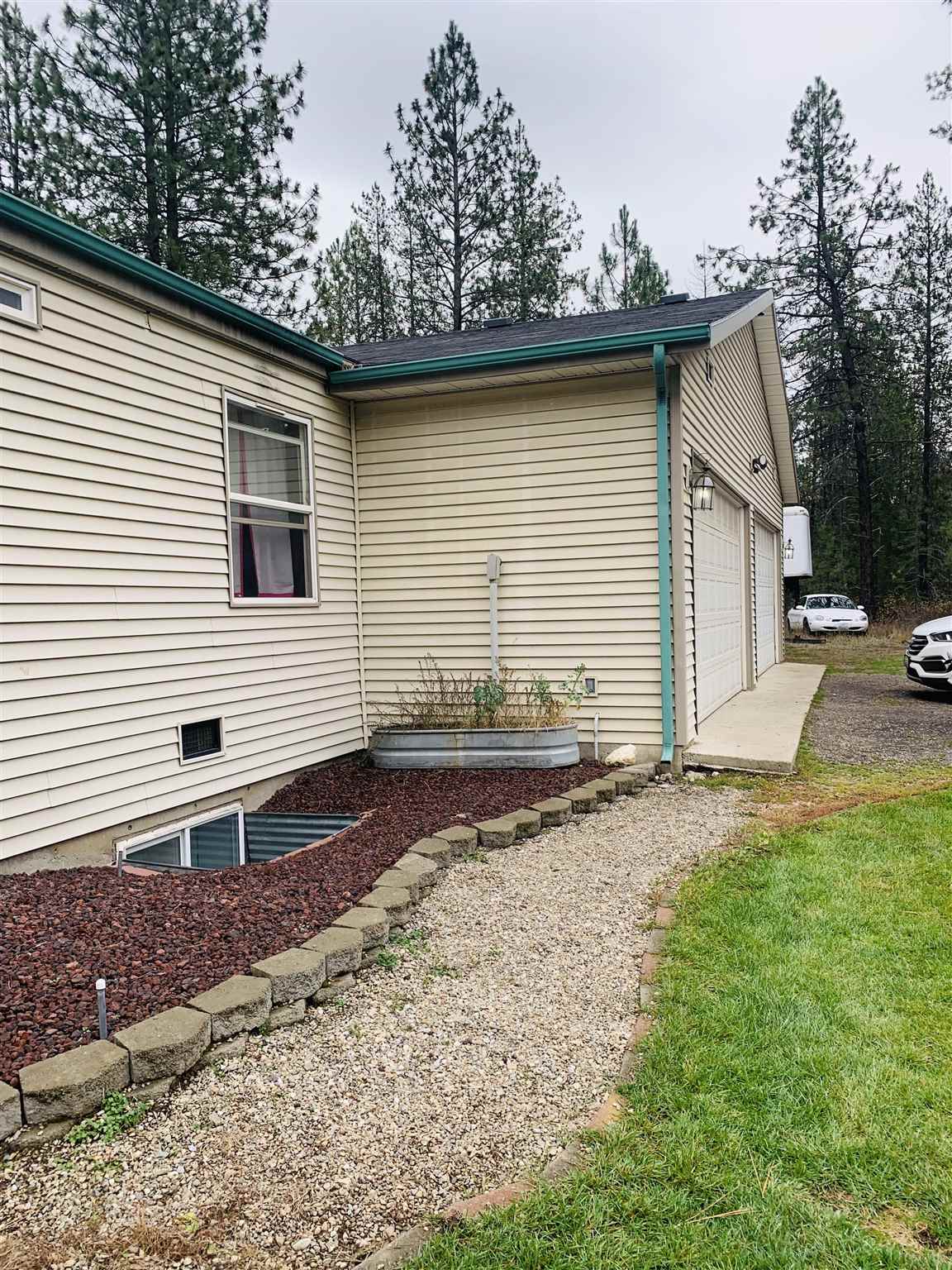 4160 Lyon And Moss Road Loon Lake, WA 99148 - Photo 3 of 37 Gallery Image 3