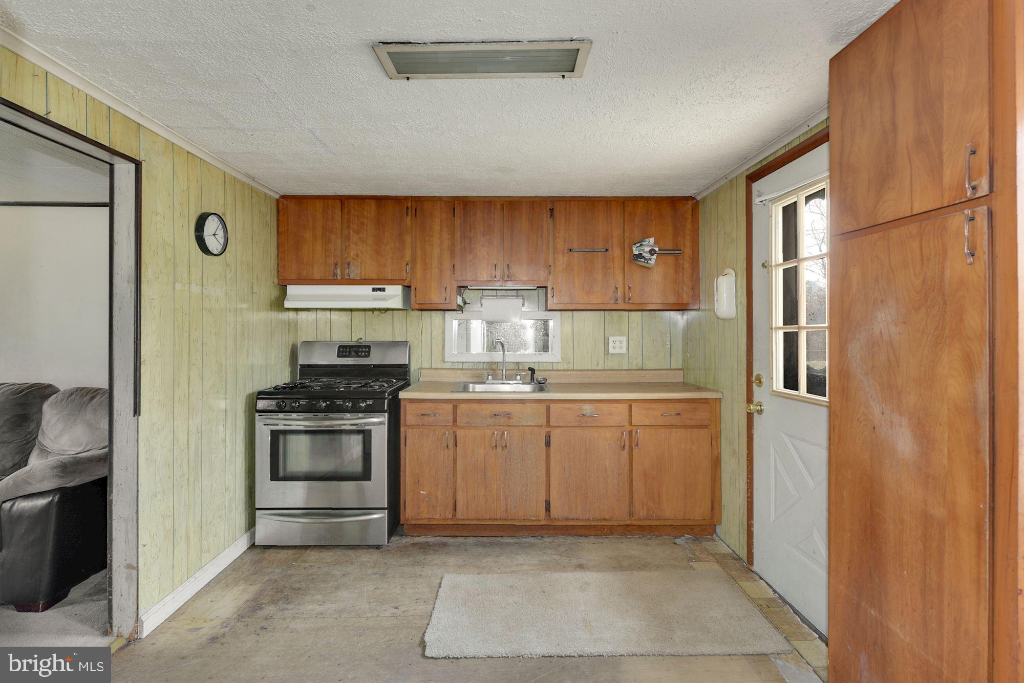 2506 Range Road Browns Mills, NJ 08015 - Photo 8 of 31 Gallery Image 8